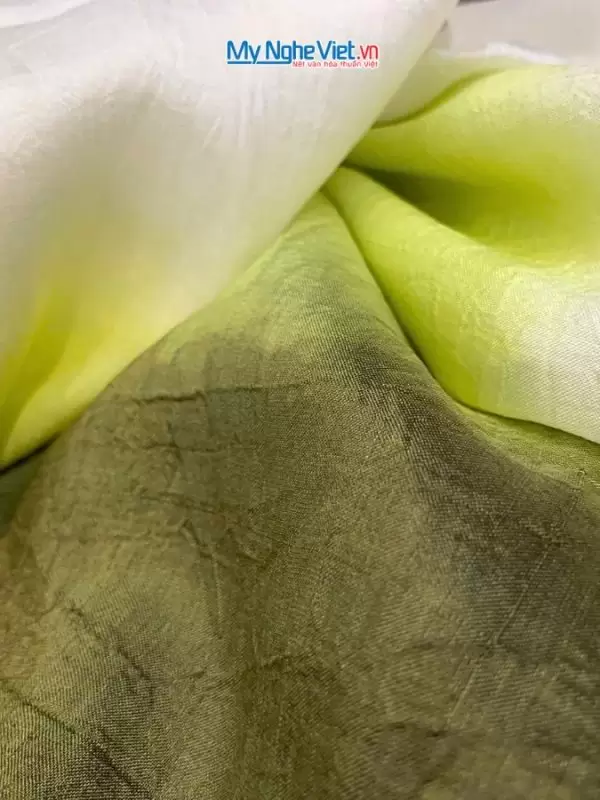 Khăn lụa tơ tằm loang Thái Bình màu xanh