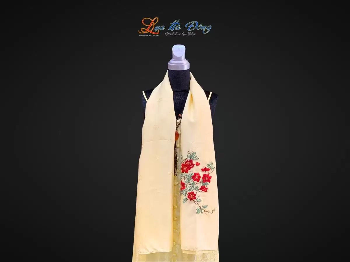 Khăn lụa vân cổ thêu tay mai vàng