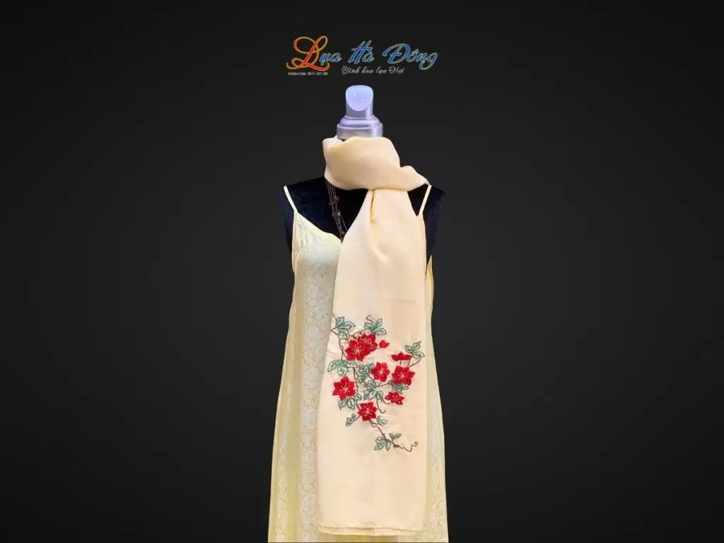 Khăn lụa vân cổ thêu tay mai vàng