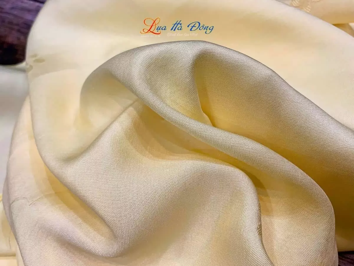 Khăn lụa vân cổ thêu tay mai vàng MNV-LNL80170/2 - Ảnh 5