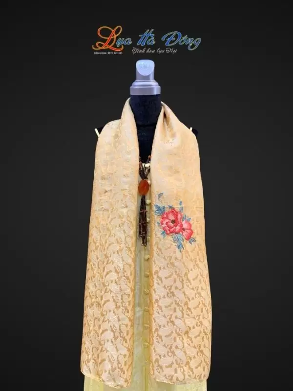 Khăn lụa thêu tay đuôi công vàng đồng