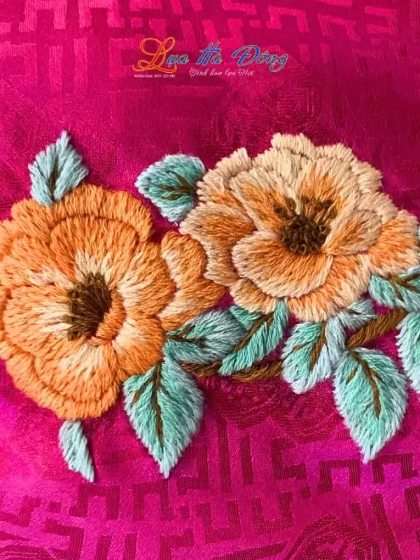 Khăn lụa thêu tay song thọ hồng