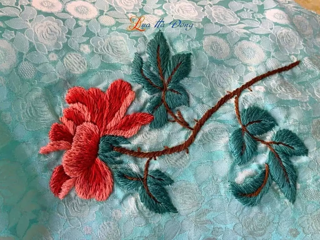 Khăn lụa thêu tay hồng thọ nhí xanh mint