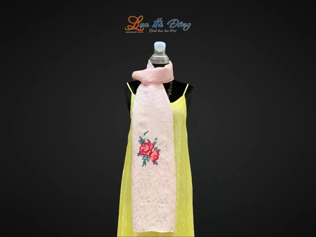Khăn lụa thêu tay đuôi công hồng
