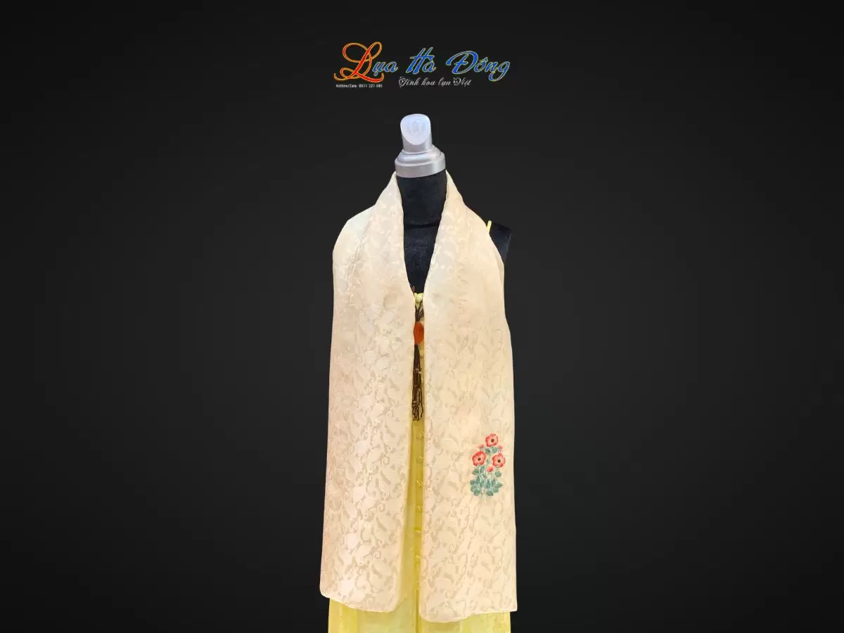 Khăn lụa thêu tay đuôi công kem