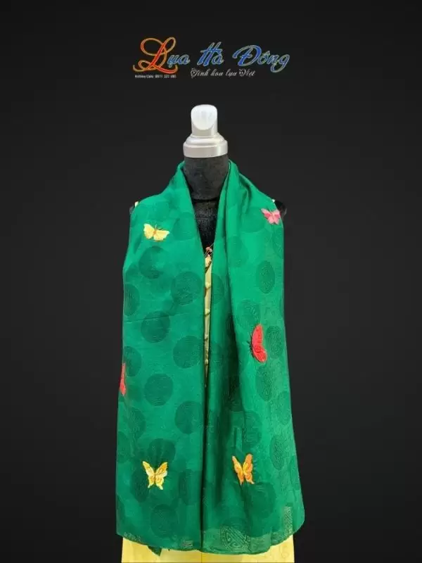 Khăn lụa vân cổ thêu tay triện thọ xanh