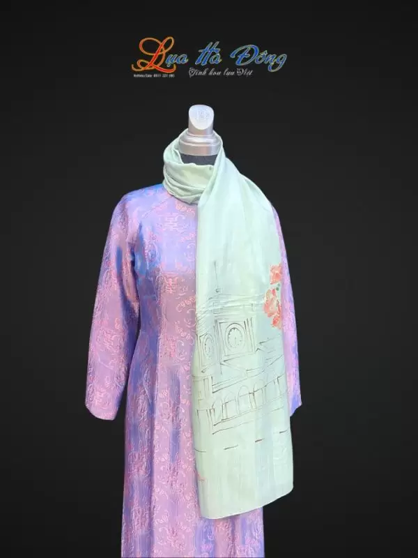 Khăn lụa tơ tằm vẽ tay chợ Bến Thành