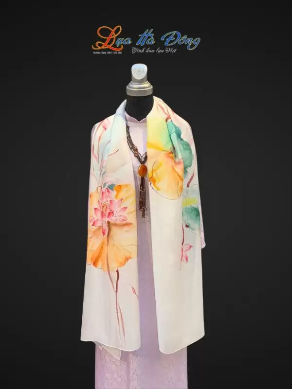 Khăn lụa tơ tằm màu trắng hoa sen