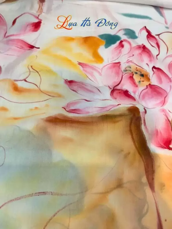 Khăn lụa tơ tằm màu trắng hoa sen