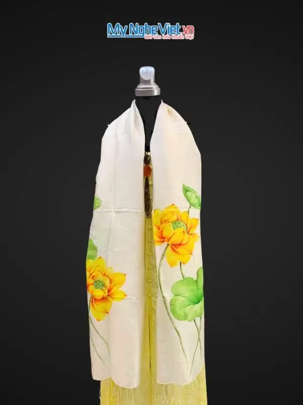 Khăn lụa tơ tằm vẽ tay hoa sen