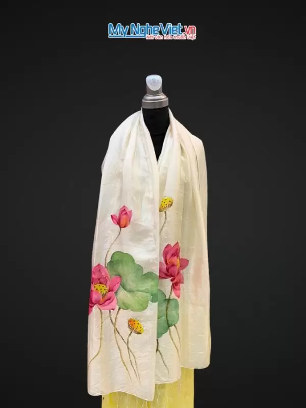Khăn lụa tơ tằm vẽ tay hoa sen