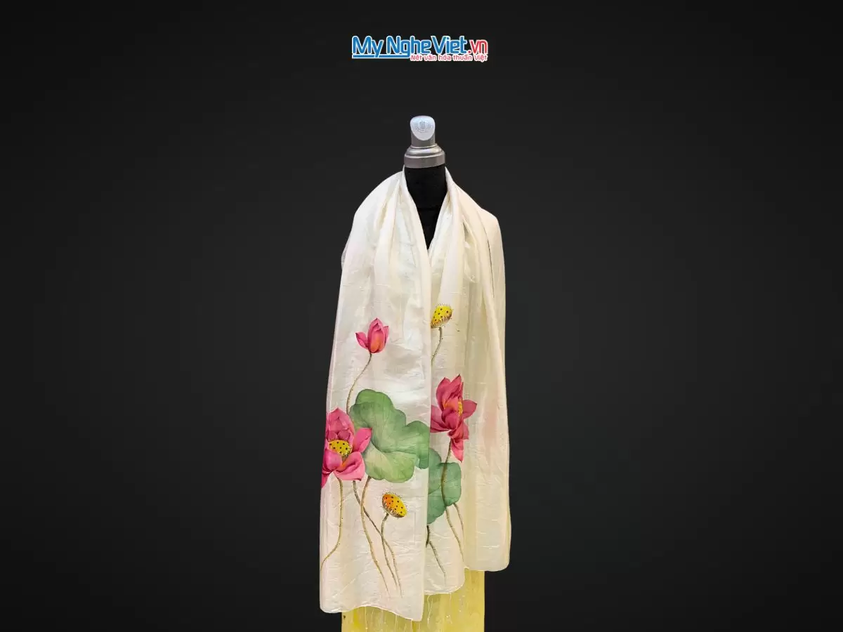 Khăn lụa tơ tằm vẽ tay hoa sen