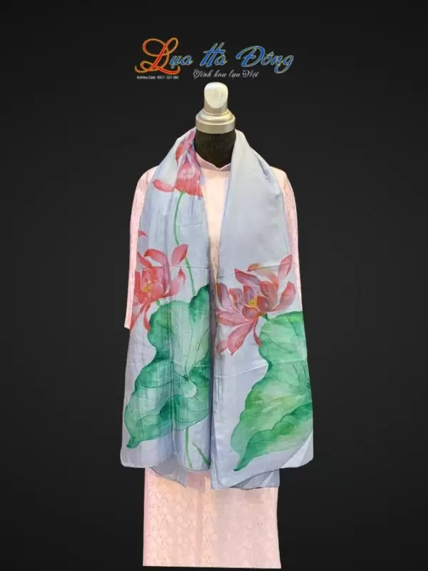 Khăn lụa tơ tằm vẽ tay sen màu xanh