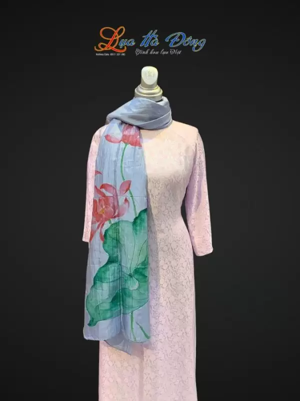 Khăn lụa tơ tằm vẽ tay sen màu xanh