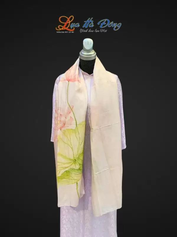 Khăn lụa tơ tằm vẽ tay sen tím nhạt