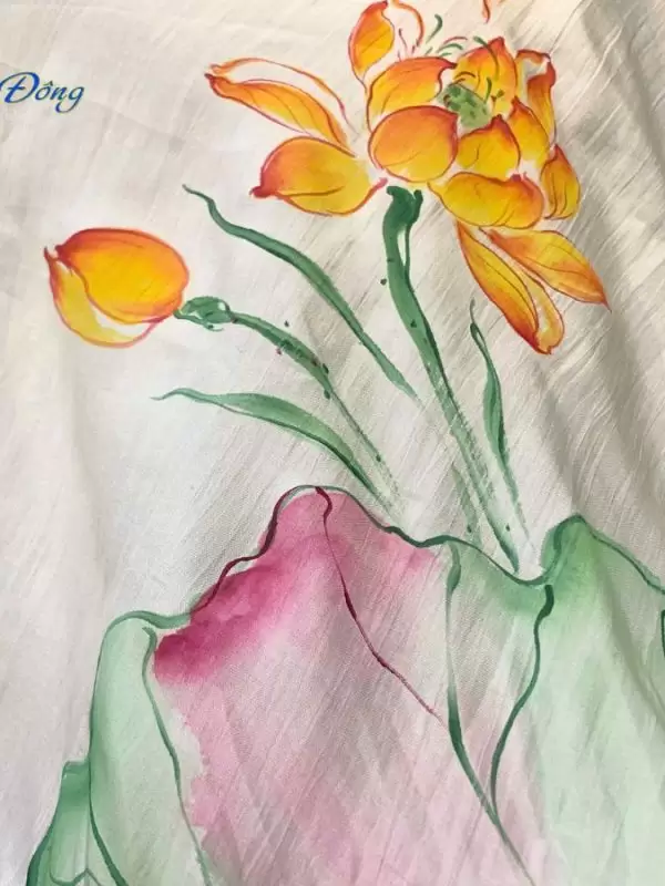 Khăn lụa vuông tơ tằm màu trắng vẽ hoa