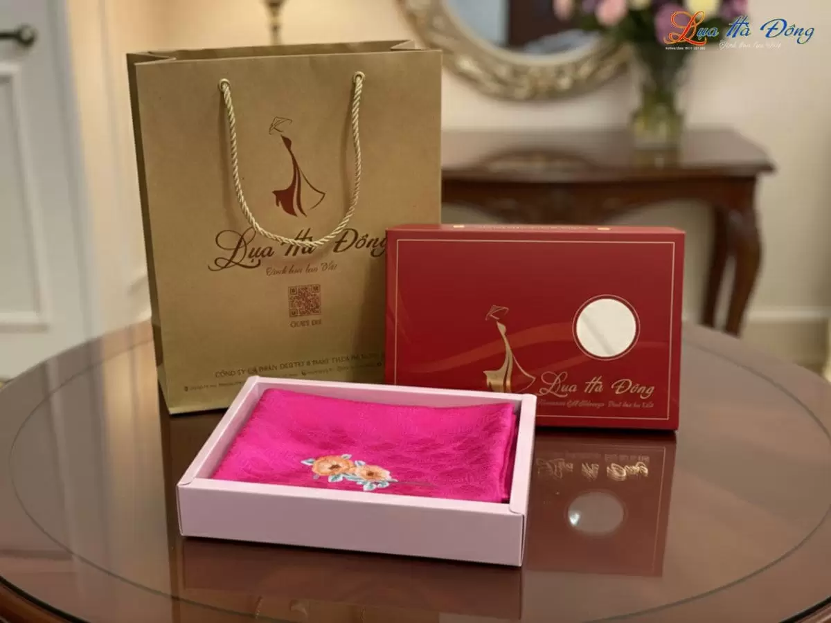 Khăn lụa thêu tay song thọ hồng MNV-LNL8585/2 - Ảnh 2