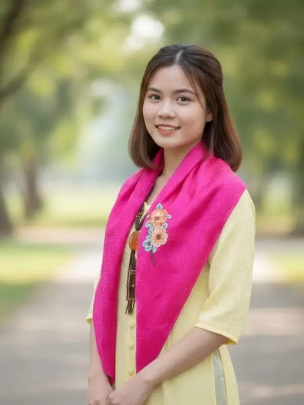 Khăn lụa thêu tay họa tiết song thọ màu hồng