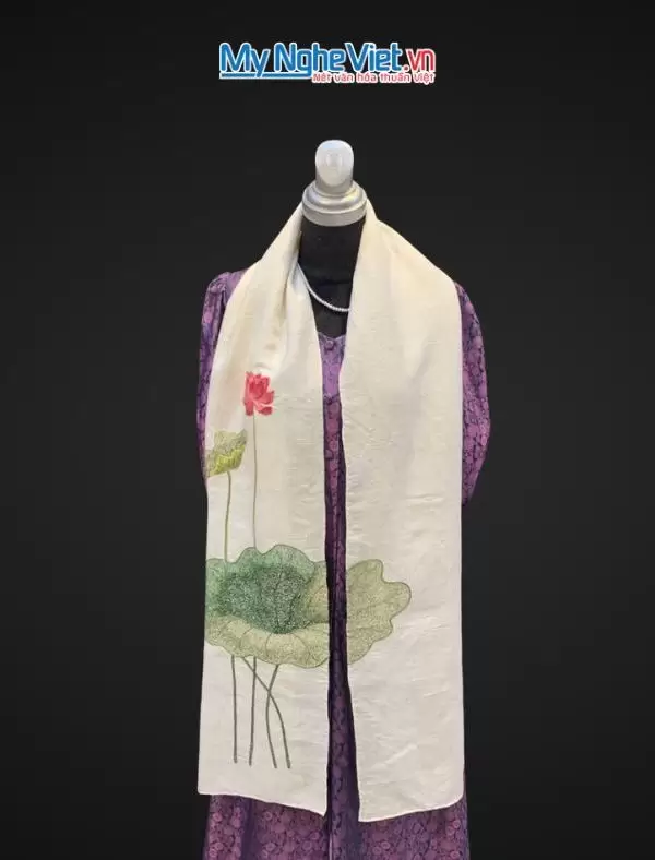 Khăn lụa đũi họa tiết hoa sen thêu tay màu trắng 100% silk cao cấp