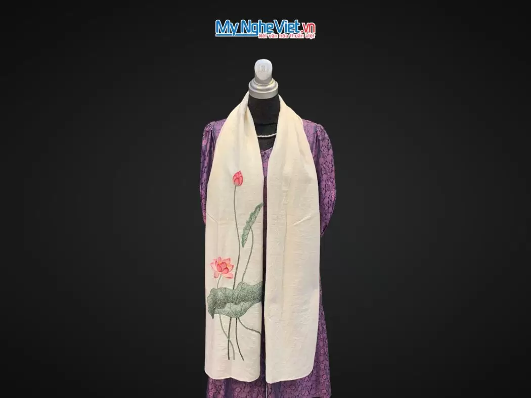 Khăn lụa đũi họa tiết hoa sen thêu tay màu trắng 100% silk cao cấp