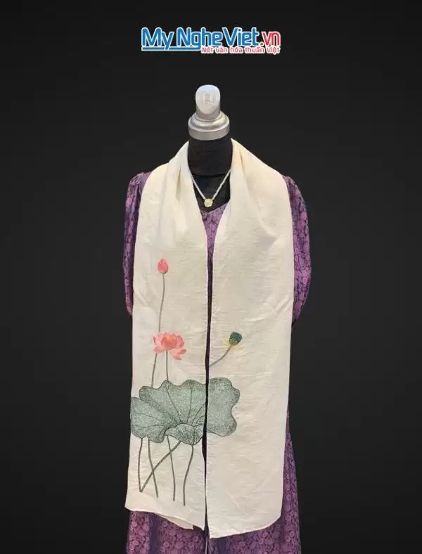 Khăn lụa đũi họa tiết hoa sen thêu tay màu trắng 100% silk cao cấp