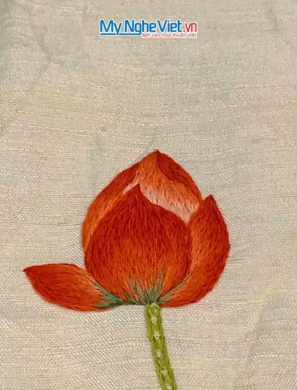 Khăn lụa đũi họa tiết hoa sen thêu tay màu kem 100% silk cao cấp