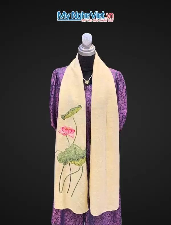 Khăn lụa đũi họa tiết hoa sen thêu tay màu kem 100% silk cao cấp