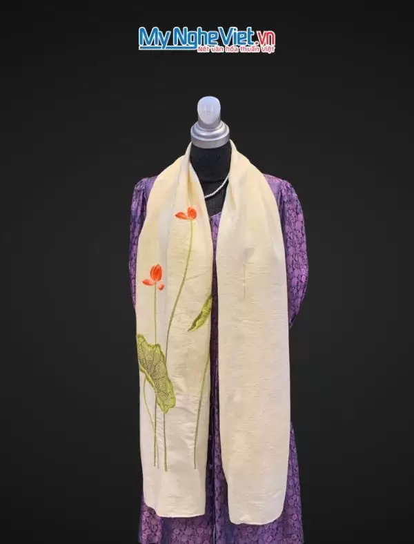 Khăn lụa đũi họa tiết hoa sen thêu tay màu kem 100% silk cao cấp