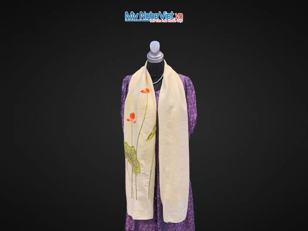 Khăn lụa đũi họa tiết hoa sen thêu tay màu kem 100% silk cao cấp