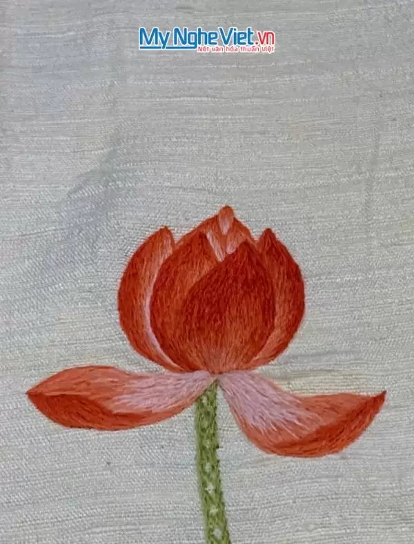 Khăn lụa đũi họa tiết hoa sen thêu tay màu kem 100% silk cao cấp