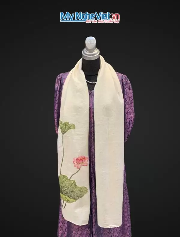 Khăn lụa đũi họa tiết hoa sen thêu tay màu trắng 100% silk cao cấp