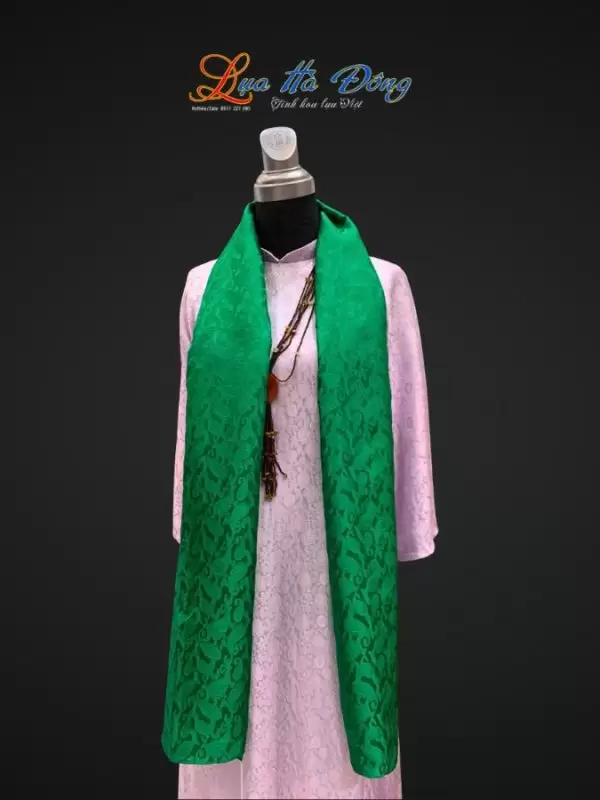 Khăn lụa tơ tằm dài họa tiết đuôi công xanh lá