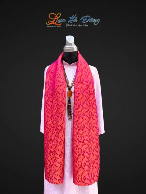 Khăn lụa tơ tằm dài họa tiết đuôi công hồng cam