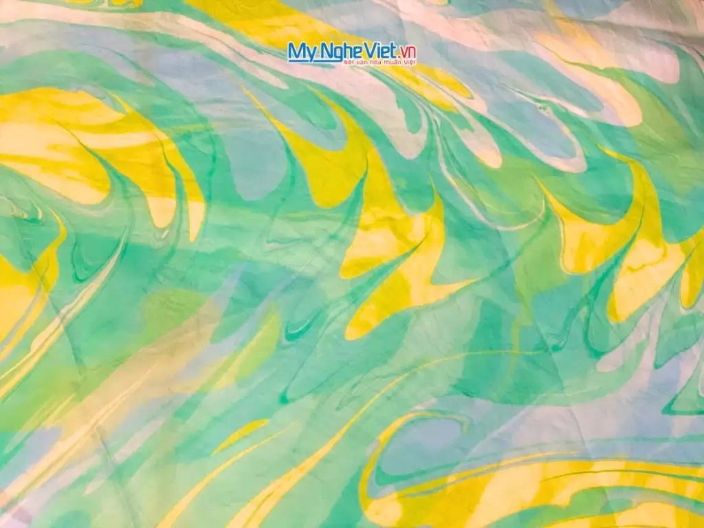 Khăn Lụa Vuông Thủy Ấn Tơ Tằm Màu Xanh Lá