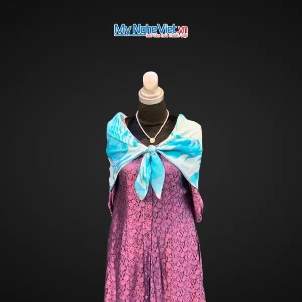 Khăn Lụa Vuông Thủy Ấn Tơ Tằm Màu Xanh