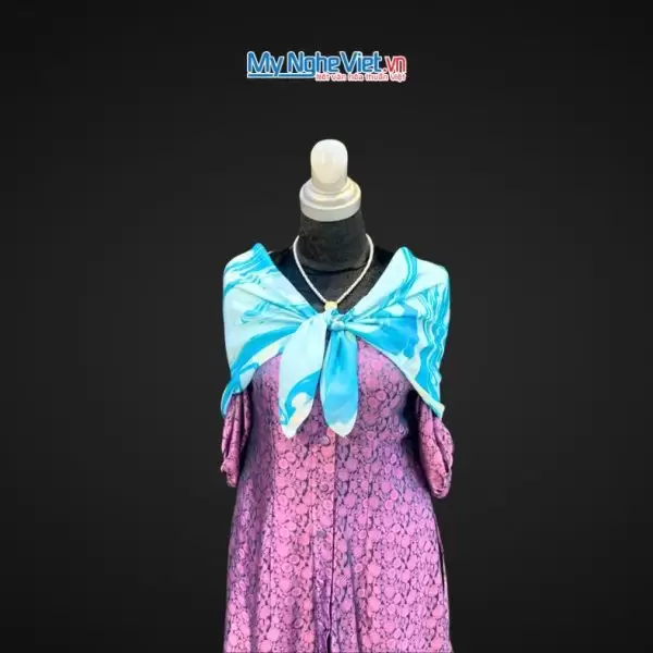 Khăn Lụa Vuông Thủy Ấn Tơ Tằm Màu Xanh