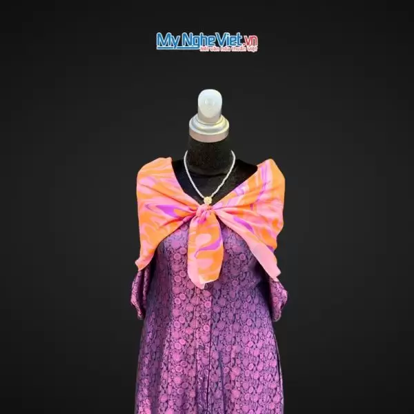 Khăn Lụa Vuông Thủy Ấn Tơ Tằm Màu Hồng Cam