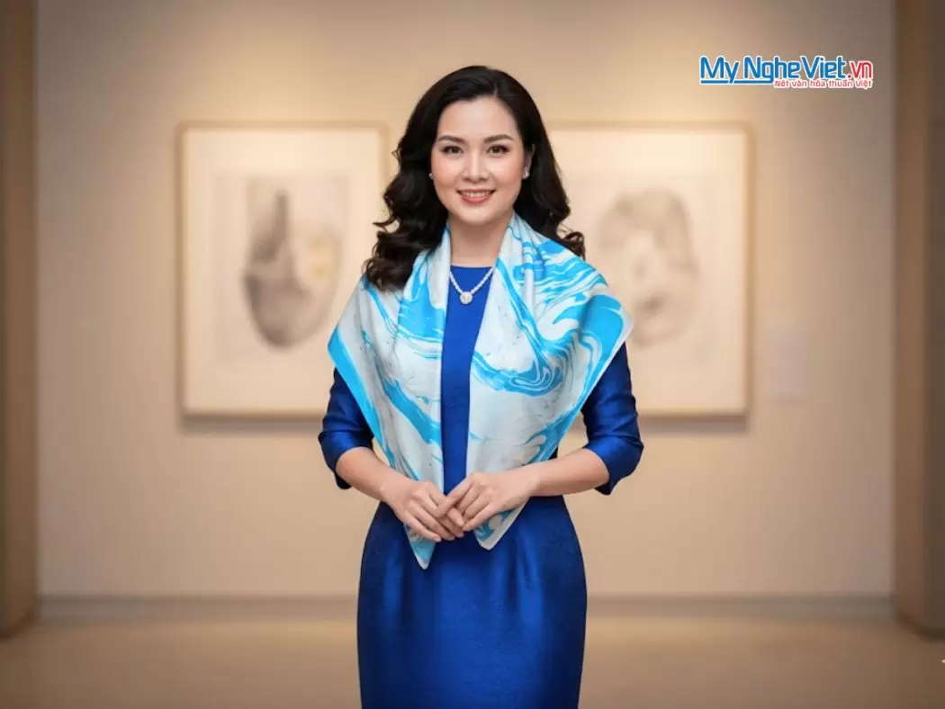 Khăn Lụa Vuông Thủy Ấn Tơ Tằm Màu Xanh