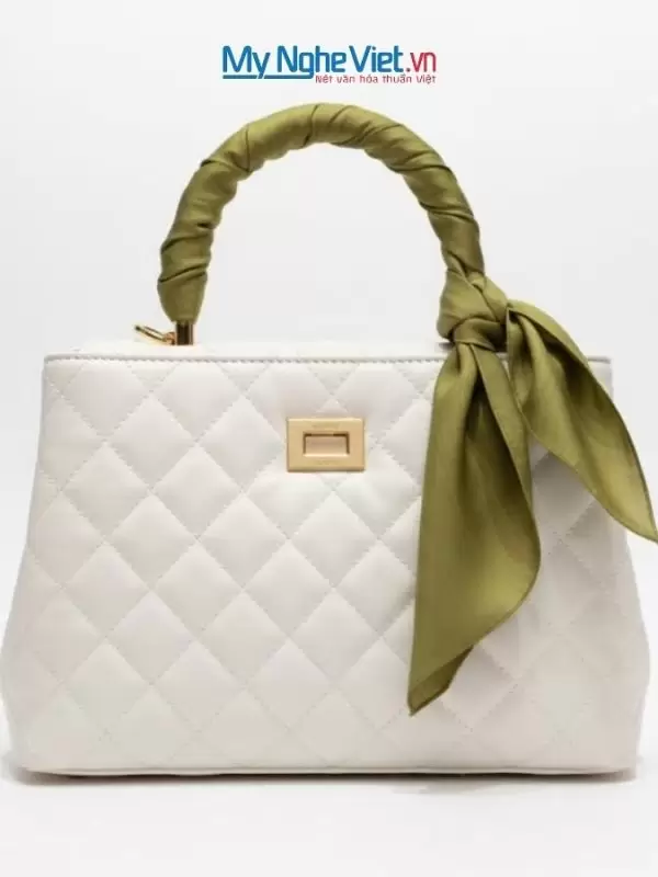 Khăn lụa vuông tơ tằm trơn màu xanh rêu