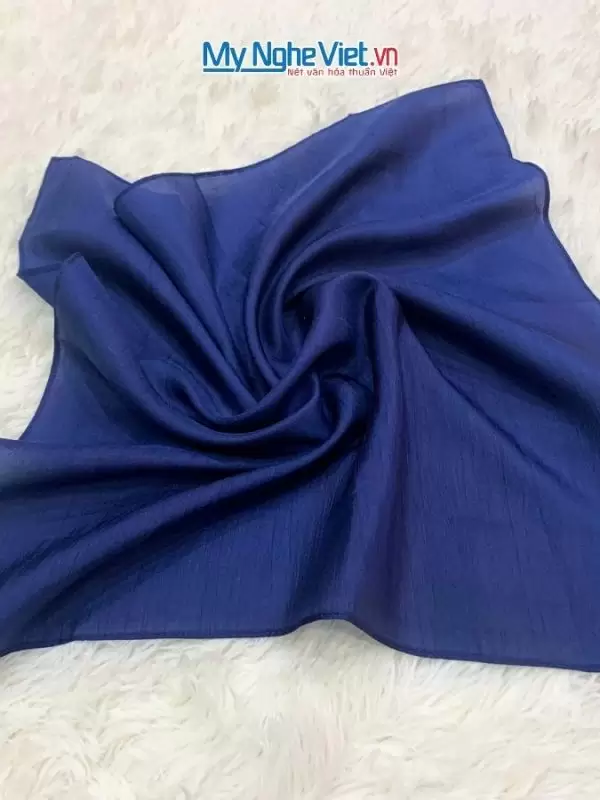 Khăn lụa vuông tơ tằm trơn màu xanh đậm