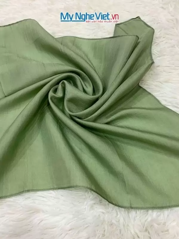 Khăn lụa vuông tơ tằm trơn màu xanh lá