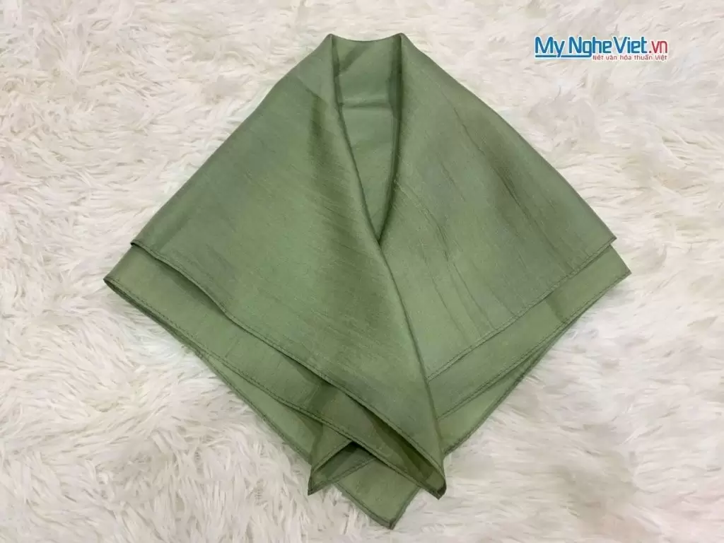 Khăn lụa vuông tơ tằm trơn màu xanh lá