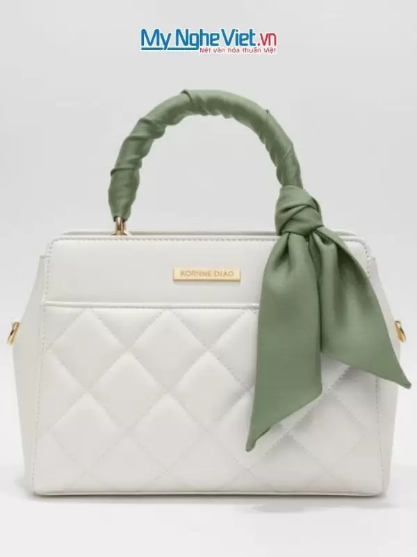 Khăn lụa vuông tơ tằm trơn màu xanh lá