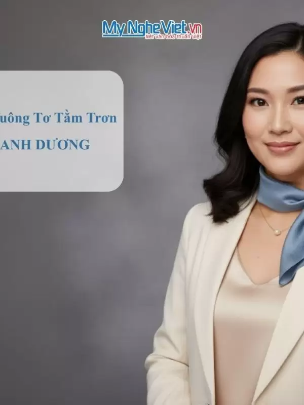 Khăn lụa vuông tơ tằm trơn màu xanh dương