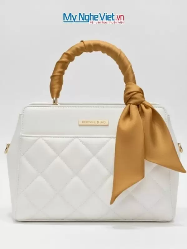 Khăn lụa vuông tơ tằm trơn màu vàng đồng