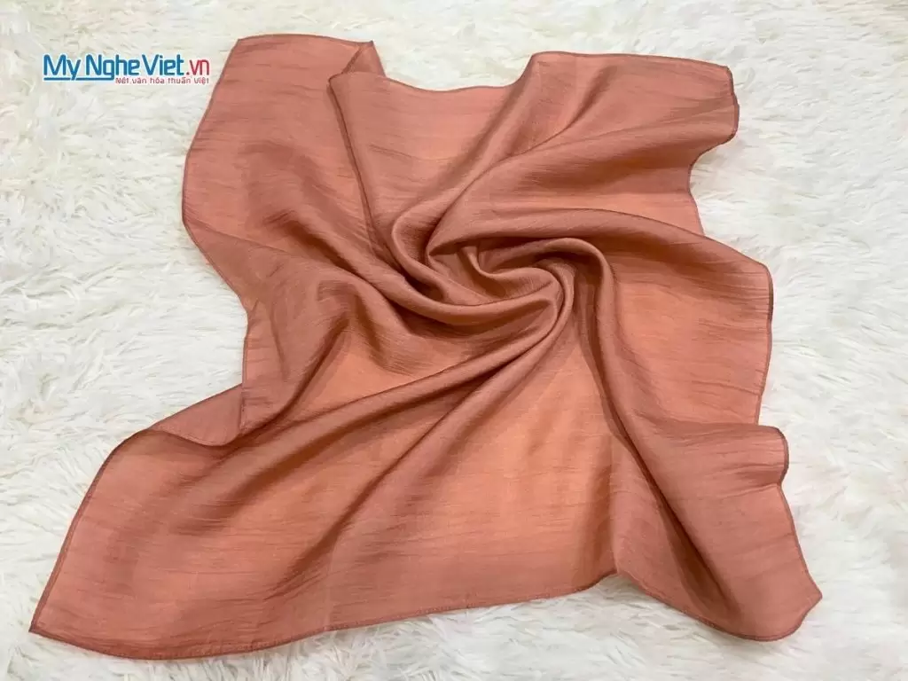 Khăn lụa vuông tơ tằm trơn màu nâu hồng