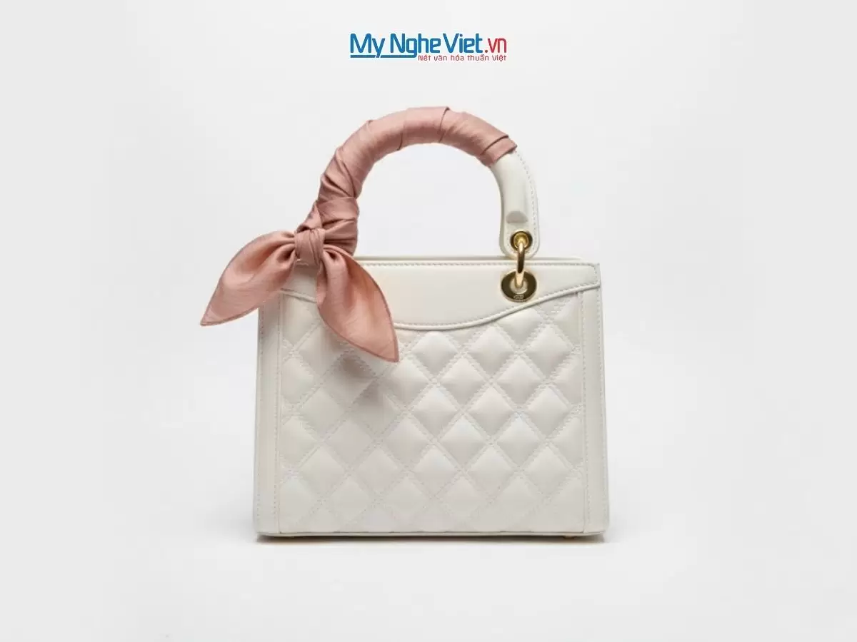 Khăn lụa vuông tơ tằm trơn màu nâu hồng