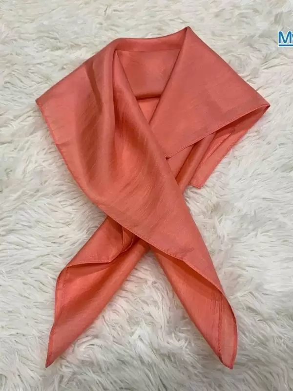 Khăn lụa vuông tơ tằm trơn màu cam hồng