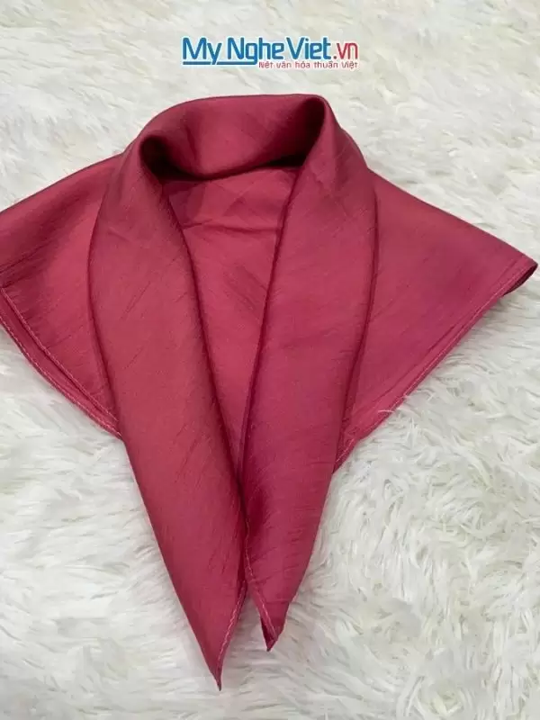 Khăn lụa vuông tơ tằm trơn màu hồng đậm
