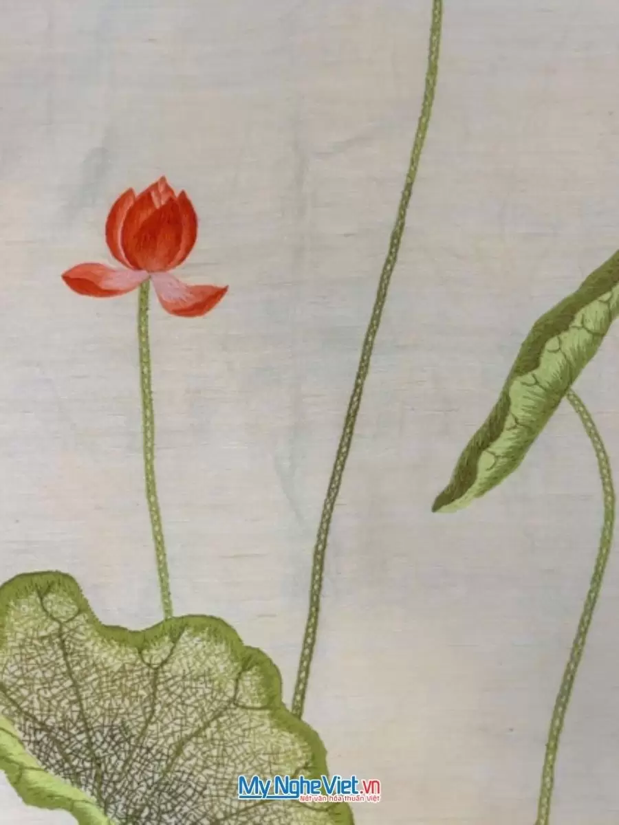 Khăn lụa đũi thêu tay hoa sen cao cấp